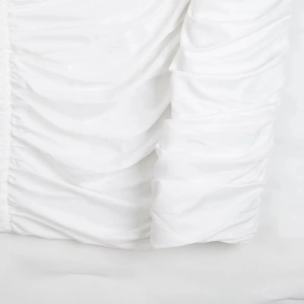 Luxurious White Full/Queen Comforter Set ~ NEW